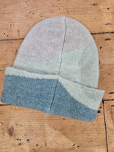 Load image into Gallery viewer, Knitted beanie with wave design